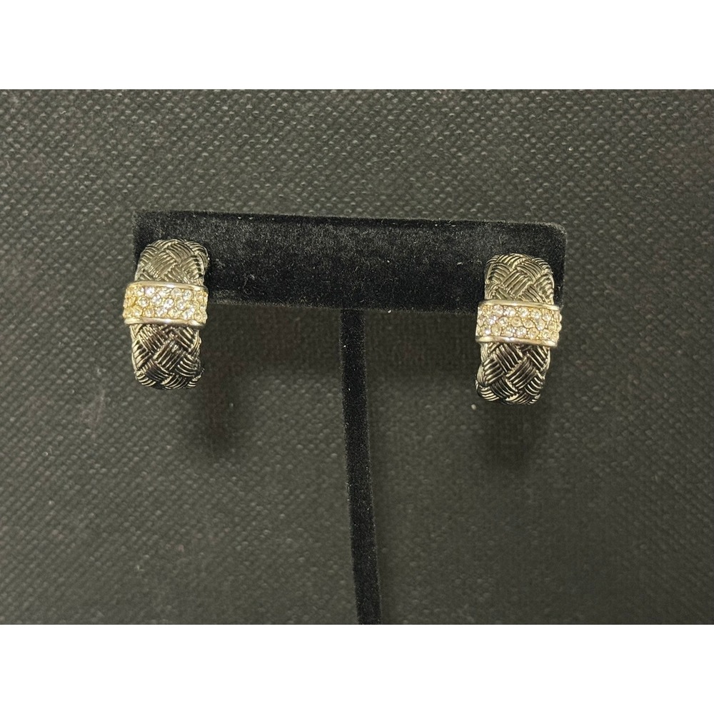 Vintage Black Woven Metal Clip‑On Hoop Earrings – Sparkling Center Band